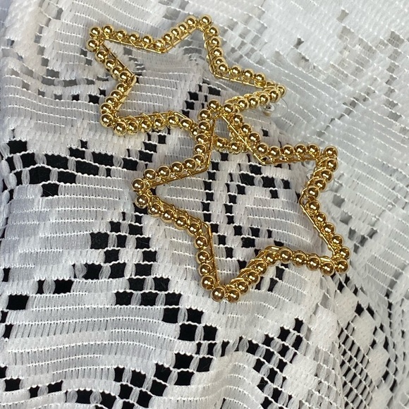 NWT SHINING BRIGHT GOLD METAL STAR EARRINGS SPECIAL FOR VALENTINE GIFT BIRTHDAY - Picture 9 of 12